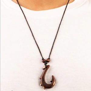Men’s wood hook necklace by Paparazzi. Adjustable.